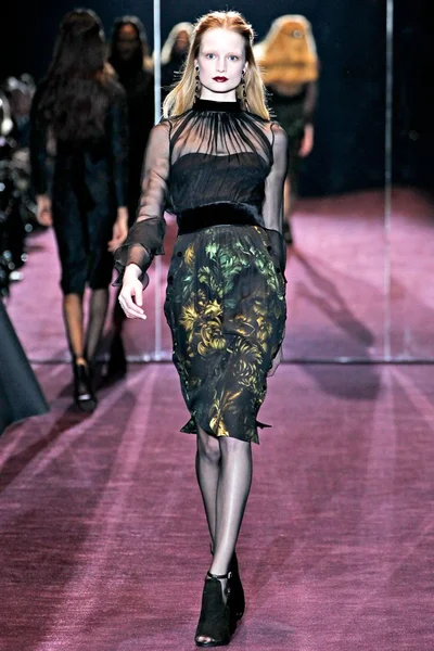 Look 7